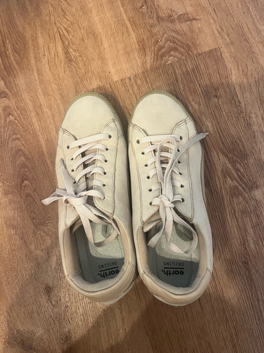 Earth Origins Light Cream Canvas Sneakers